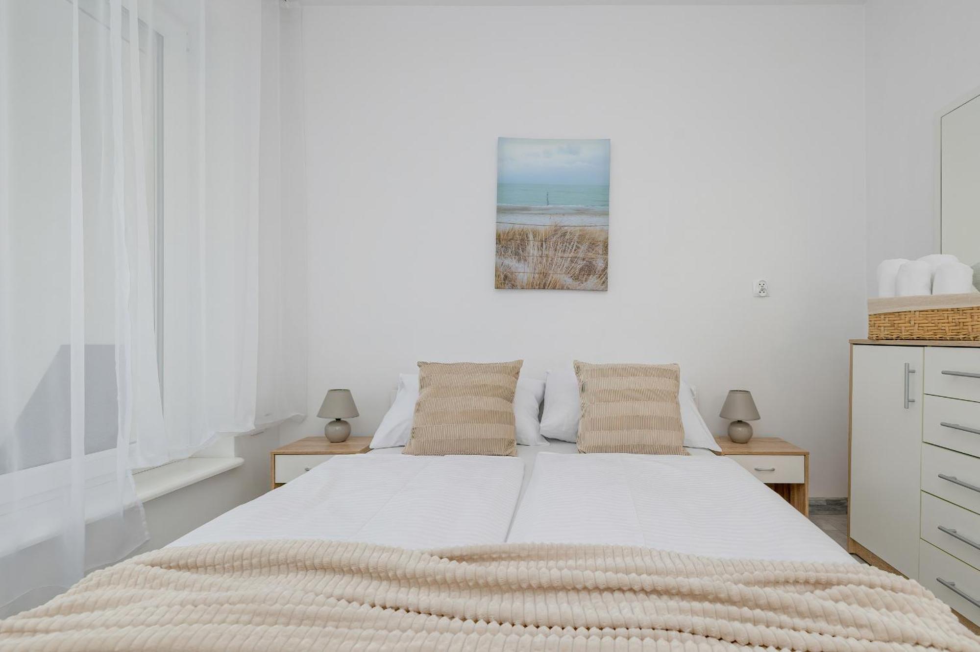 Family Apartments Herberta With Terrace And Parking By Rent Like Home Świnoujście Exterior foto