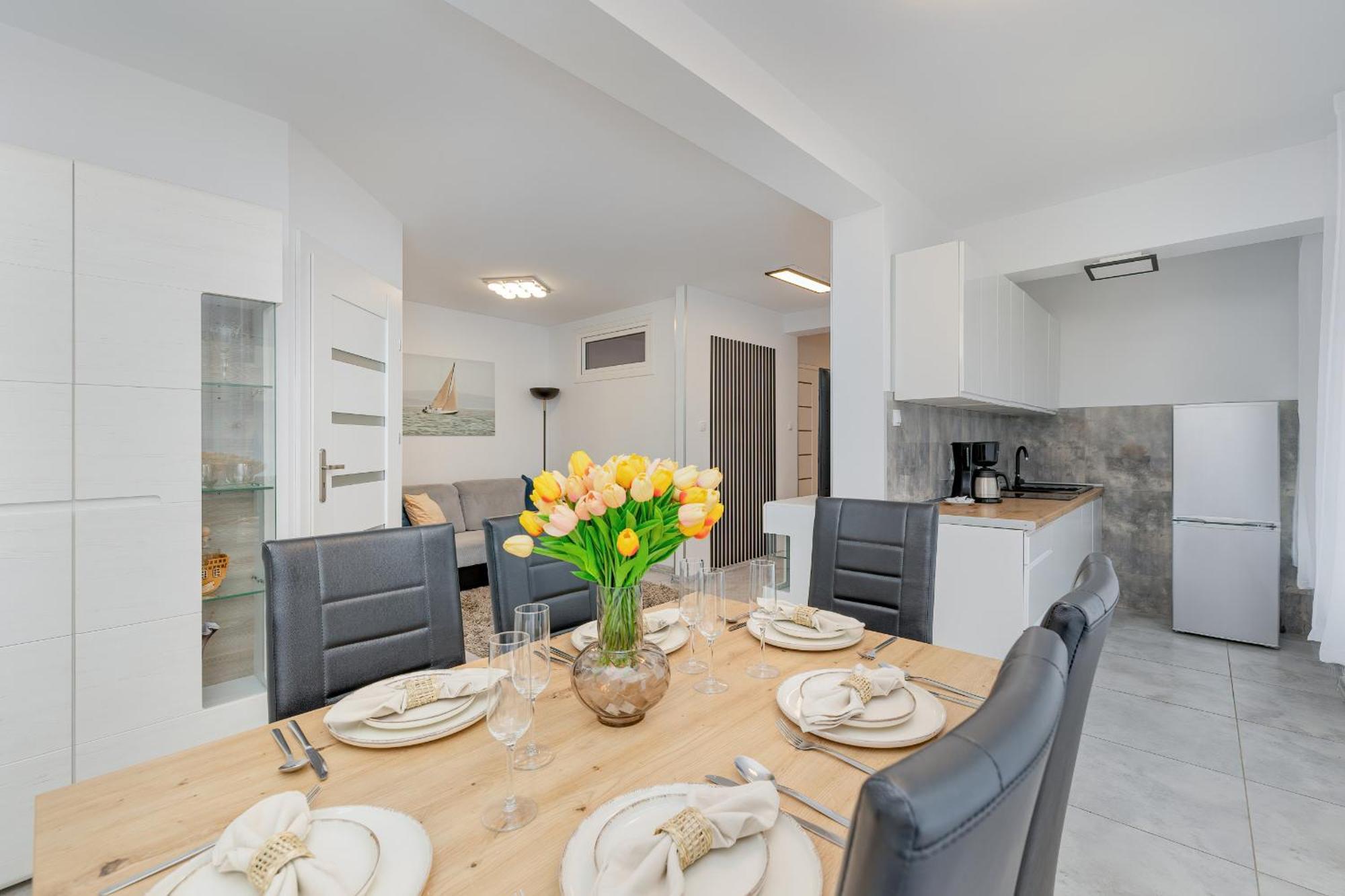 Family Apartments Herberta With Terrace And Parking By Rent Like Home Świnoujście Exterior foto