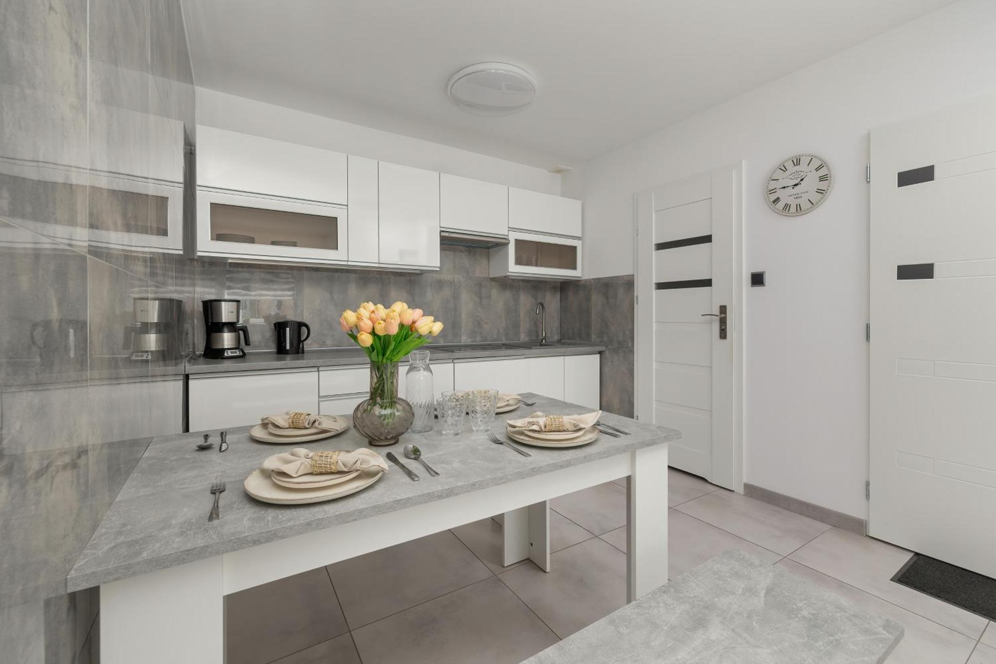 Family Apartments Herberta With Terrace And Parking By Rent Like Home Świnoujście Exterior foto